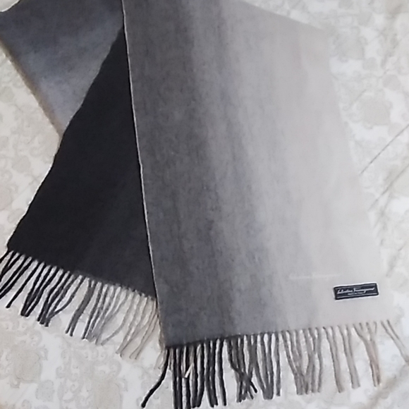 Cashmere Scarf - Picture 2 of 4